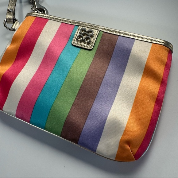 Coach Julia Legacy Stripe Wristlet Special Edition NWOT - Picture 6 of 10
